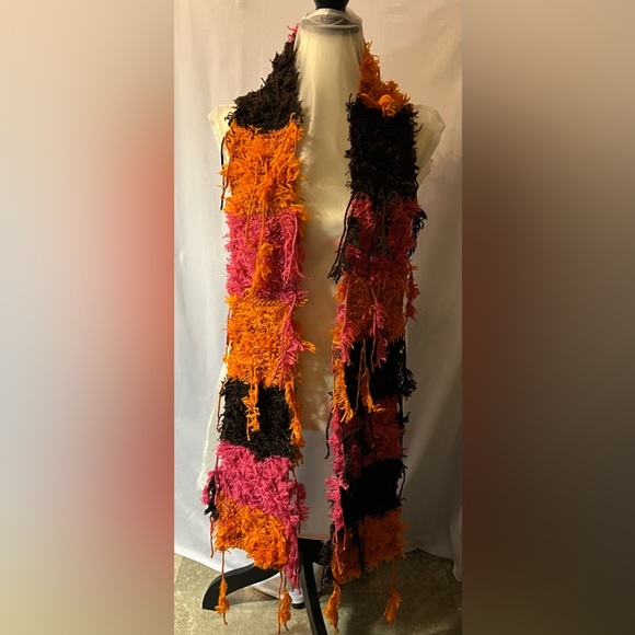 Color block string scarf. - Picture 3 of 7